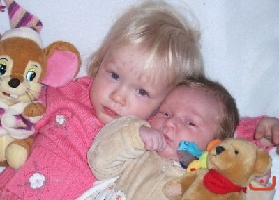 Fenja und Elard beim kuscheln 